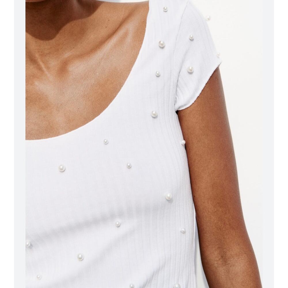 Zara White Ribbed Scoop Neck Cap Sleeve Top with Pearls - Medium